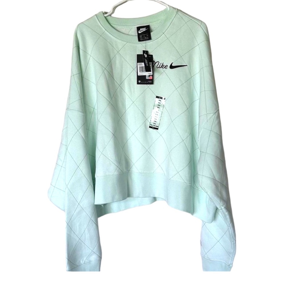 Nike mint green NEW with tags crewneck.